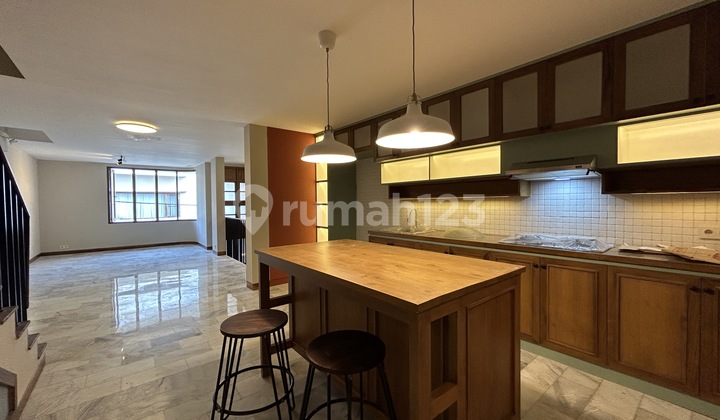 Rumah Bangunan Baru Semi Furnished Cipinang, Jakarta Timur 2