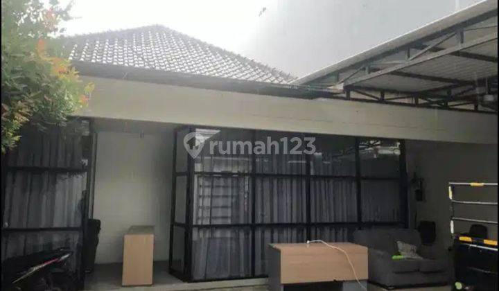 Rumah Disewakan 2 Lantai Bagus Di Menteng 2