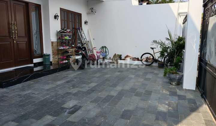 Luxury 2.5-Story House Ready to Occupy in Pdk Bambu East Jakarta 2