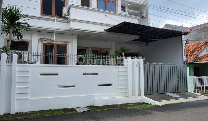 Rumah Siap Huni Jalan Lebar Di Tebet Jakarta Selatan  1