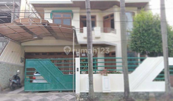 Rumah View Danau dekat taman akses lebar di Cibubur,Jakarta Timur 1