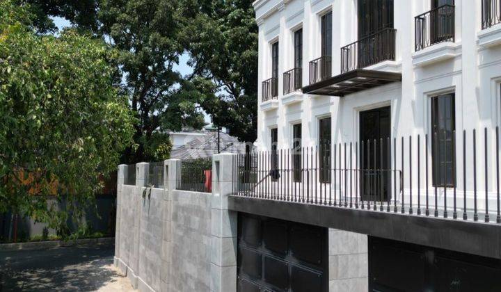 Rumah Mewah Design Baru American Classic di Kemang,Jakarta Selata 1