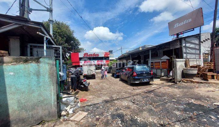 Gedung  di jalan utama Tanah Luas di Kramat Jati,Jakarta Timur 1