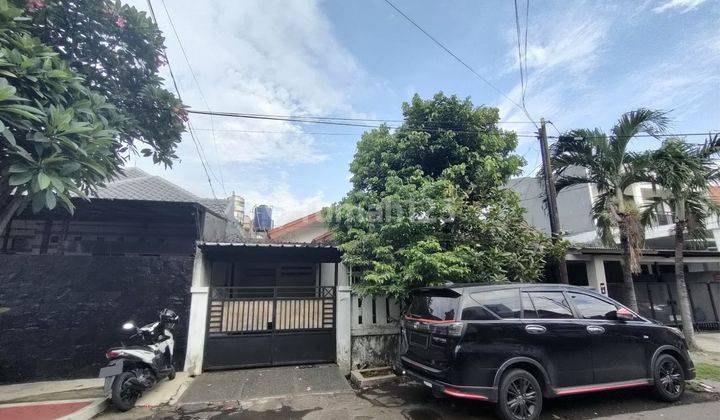 Rumah Secondary Dalam Komplek Di Pondok Bambu Jakarta  Timur 1