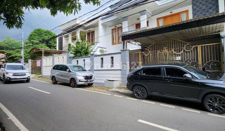 Rumah Non Cluster Fully Furnished di Duren Sawit,Jakarta Timur 2