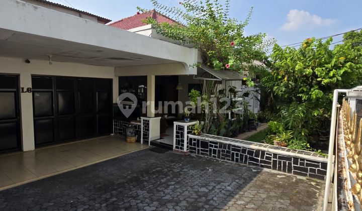 garasi/carport rumah hook di komplek waringin
