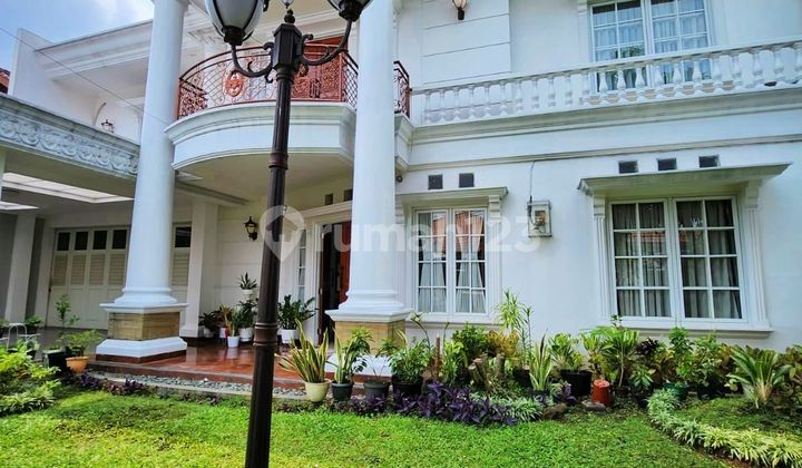 tampak depan rumah mewah siap huni di