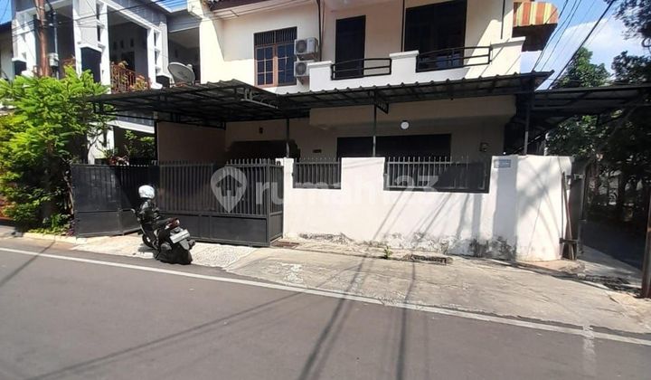 Rumah Secondary 2,5 lantai di Pondok Kelapa,Jakarta Timur