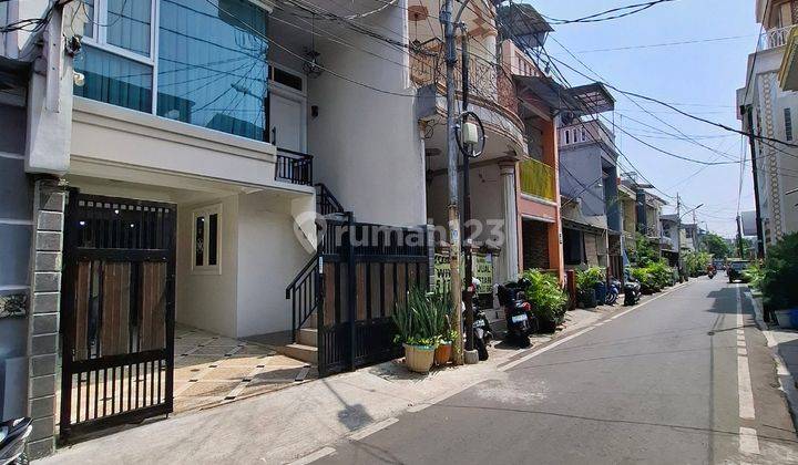 Rumah 3 Lantai Siap Huni  Furnished Di Kemayoran Jakarta Pusat 2