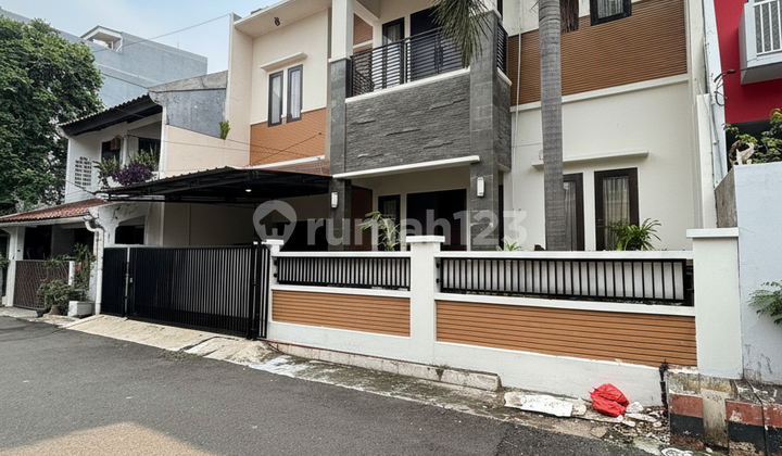 Rumah Siap Huni Baru Renovasi di Rawamangun Jakarta Timur Rumah Siap Huni Baru Renovasi di Rawamangun Jakarta Timur