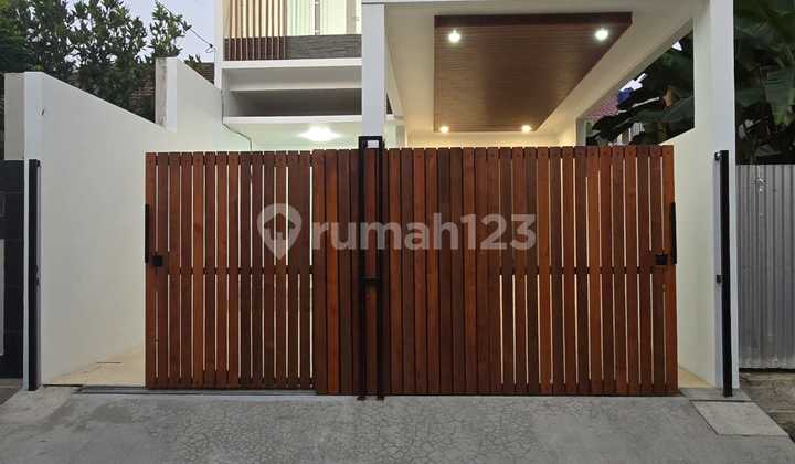 Jual Rumah Baru Dalam Komplek Halaman Luas Di Duren Sawit Jak Tim Jual Rumah Baru Dalam Komplek Halaman Luas Di Duren Sawit Jak Tim