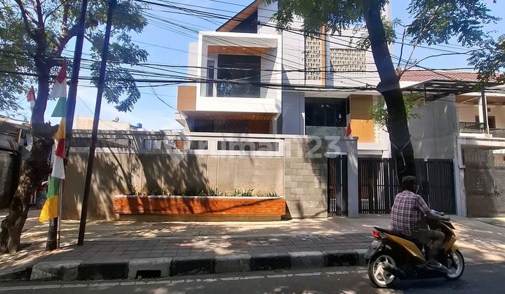 Hook House Non Cluster in Duren Sawit, East Jakarta