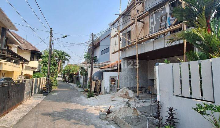 Rumah Baru Dalam Komplek On Progress Di Cipinang Jaya,jakarta Tim 2