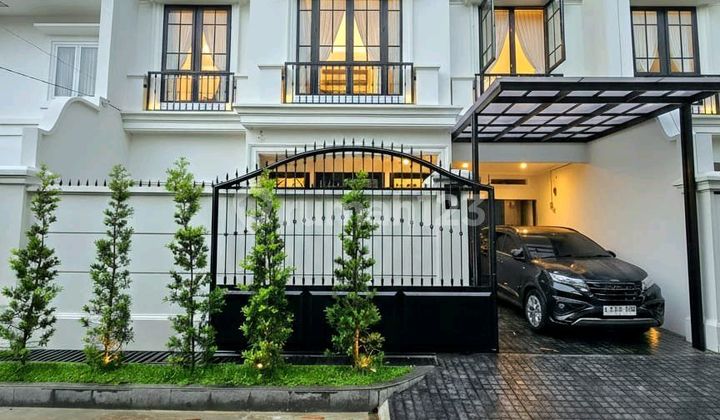 Rumah Mewah 3 Lantai di Cempaka Putih Tengah Jakarta Pusat