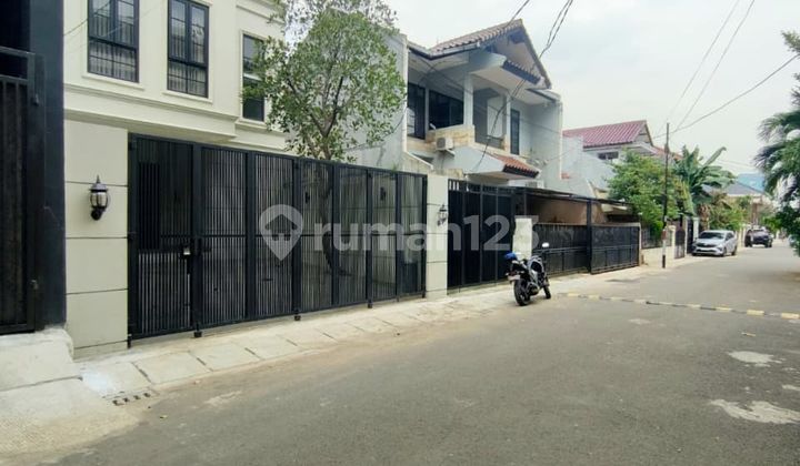 New Luxury House in Cempaka Putih Complex, Central Jakarta 2