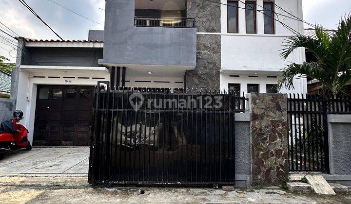 Rumah Hook Semi Furnish Di Tebet Timur,jakarta Selatan 1