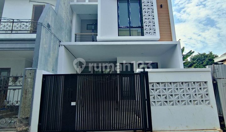 Rumah Baru 3 Lantai Dalam Komplek Di Pondok Bambu Jakarta Timur 