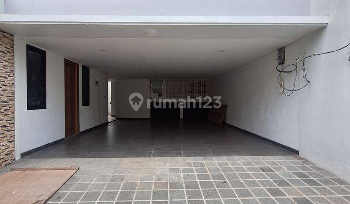 Rumah Baru 3 Lantai Di Duren Sawit Jakarta Timur
 2