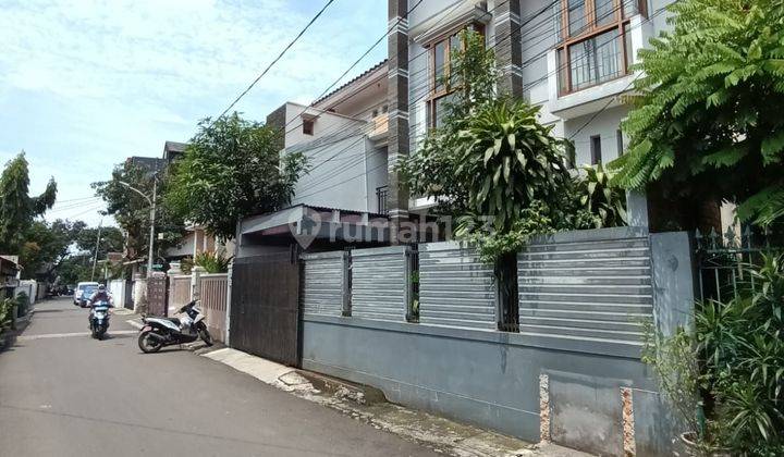 Rumah Siap Huni Akses Jalan 2 Mobil Di Tebet Jakarta Selatan
 1