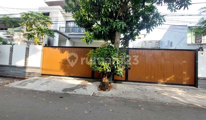 Rumah Mewah Dekat Patal Senayan di Kemandoran Jakarta Selatan 2