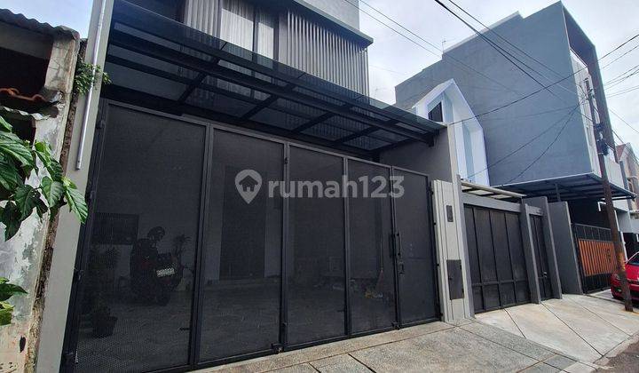 Rumah Depan Taman Siap Huni Furnished Di Rawamangun Jakarta Timur 2