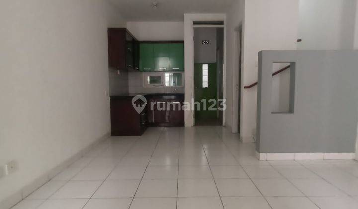 JUAL RUMAH CANTIK 2 LANTAI DI ISTAMA SUDIRMAN 1 M AN JARANG ADA!!! 8