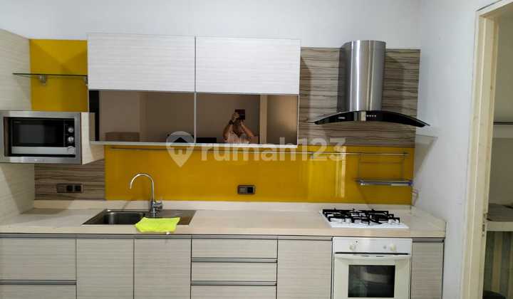 For Sale: Fresco Foresta Cluster Home by BSD, in well-maintained and tidy condition, ready for quick occupancy. An elite housing estate with guaranteed security, a very neat and cool environment. Highly commercial location, close to malls, ICE BSD, schools, and culinary spots. 2