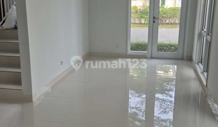 For Sale Fast Dream House Strategic in Pasadena Residence with a Serene and Comfortable Environment