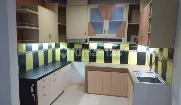 Rumah di Kawasan Cluster Albera Foresta Bsd City dengan Kondisi Rumah yang Super Cantik dan Siap Huni Cepat, Rumah Menghadap Arah Selatan, Lingkungan yang Nyaman dan Aman dan Lokasi Strategis. 2