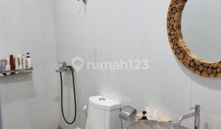 Classic House in Amarine Mozia BSD, with a beautiful and comfortable environment and fully furnished.