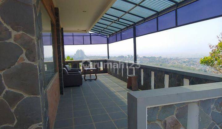 Rumah Villa View Cantik SHM di Ciumbuleuit, Bandung 2