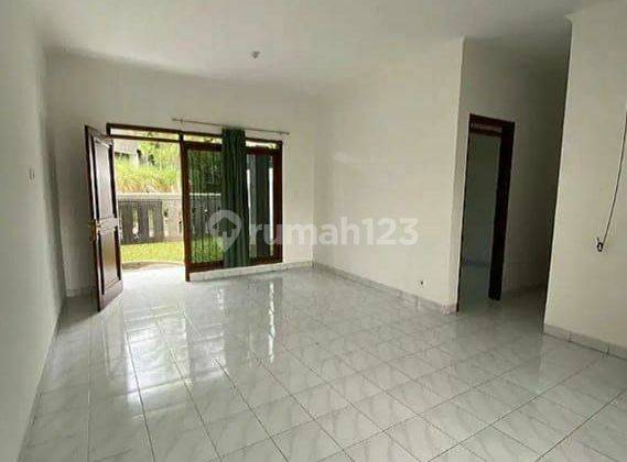 Rumah Luas Asri Semi Furnished SHM di Pondok Hijau, Bandung 2