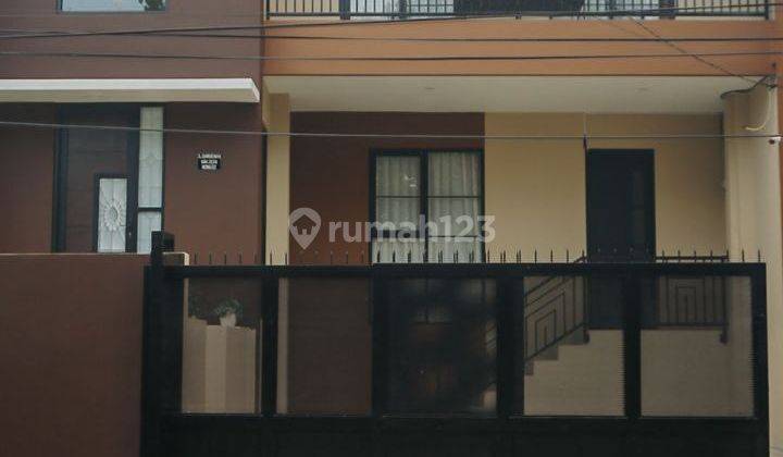 Rumah Super Mewah 2 Lantai, SHM di Setiabudi, Bandung 1