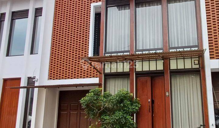 Rumah Ala Kontemporer Semi Furnished SHM di Cigadung, Bandung Utara 1