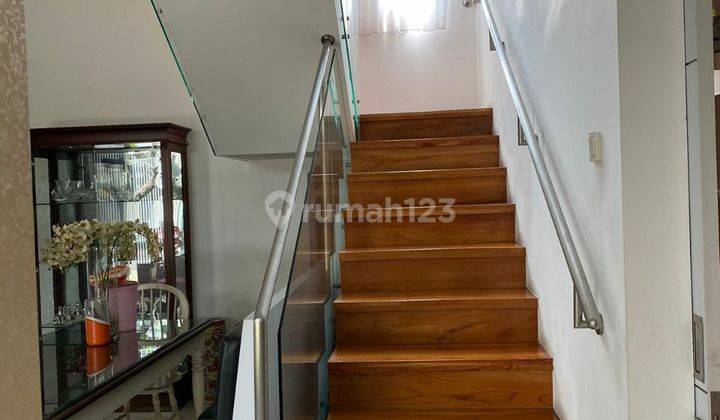 Rumah Mewah 2 Lantai Bagus Furnished SHM di Antapani, Bandung 2