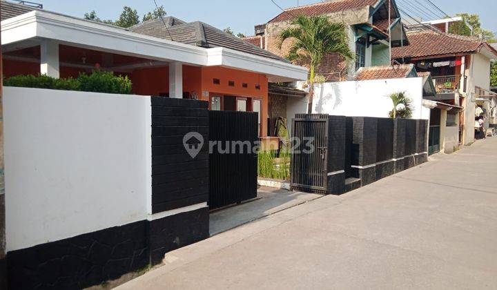 Rumah Tanah Luas Sekali Harga Dibawah Pasaran, Furnished SHM di Cibeunying Kidul, Bandung 1