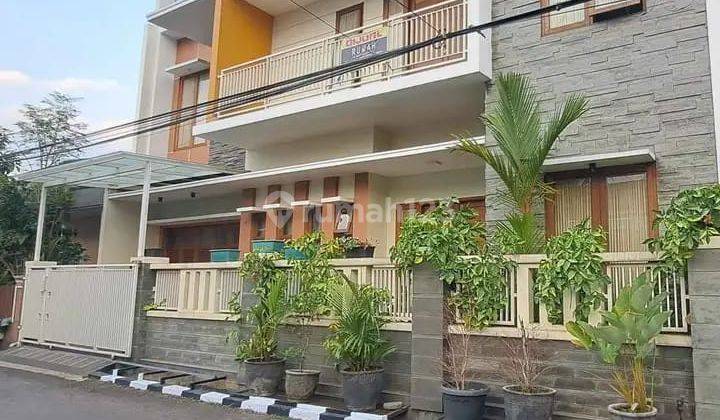 Rumah Megah Semi Furnished SHM Riung Bandung 1