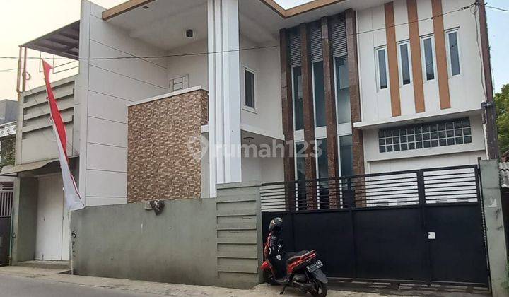 Rumah Megah SHM di Ciwaruga, Bandung 10 Menit Ke Polban  1