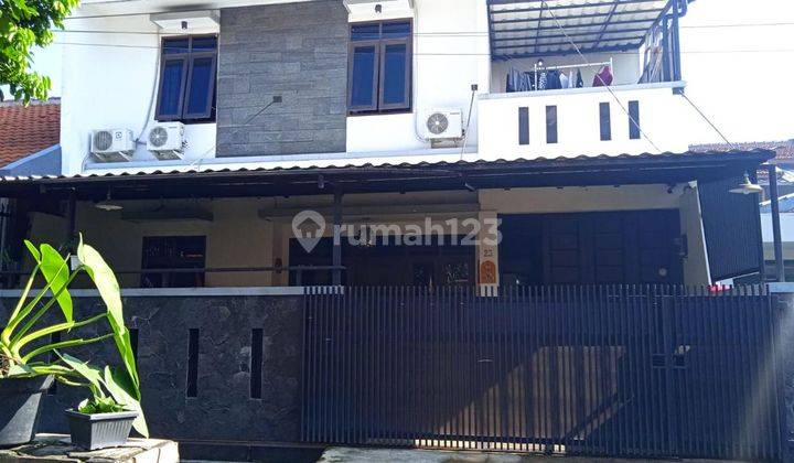 Rumah 2 Lantai Bagus Furnished SHM di Turangga, Bandung 1