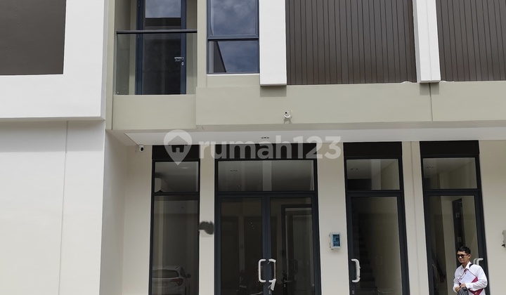 Ruko Baru Serah Terima Ruko Verona Junction Gading Serpong Ruko 2 Lantai Luas 5 X 10 M, Tangga Terpisah, Ada 2 Ac, Ipkl Masih Free Sampai Oktober 2026