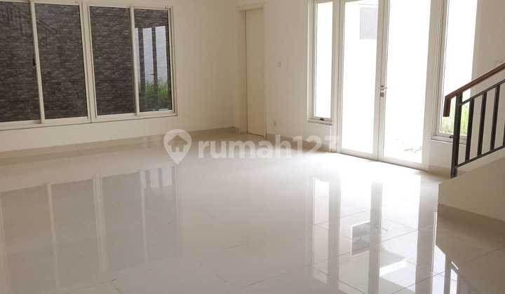 House in Goldfinch Cluster, The Spring Gading Serpong, Land Size 10 X 25 = 250 m², Building Area 230 m², 4+1 Bedrooms, 3+1 Bathrooms, 5 AC Units, Ready to Occupy. House in Goldfinch Cluster, The Spring Gading Serpong, Land Size 10 X 25 = 250 m², Building Area 230 m², 4+1 Bedrooms, 3+1 Bathrooms, 5 AC Units, Ready to Occupy.