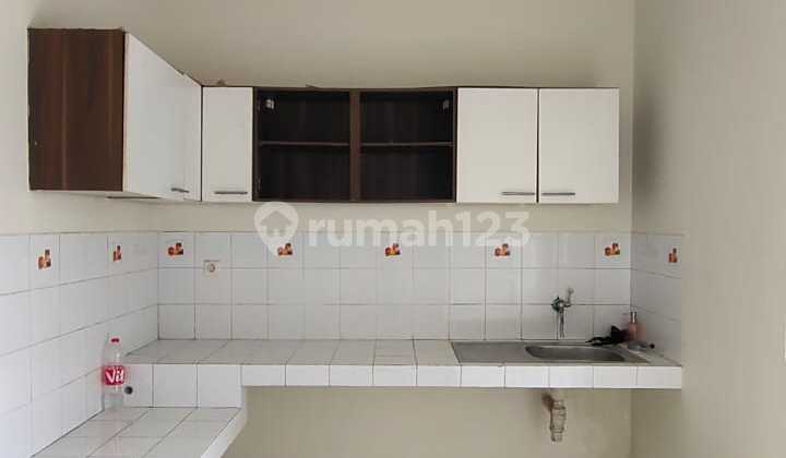 Rumah cantik di Cluster ruby PHG Gading Serpong rumah 2 Lantai luas 9 x 18 m = 162 m  lb 132 m kt 3+1 km 2+1 Barat Laut, ada ac , kitchen set dan gorden, jarang ada 3