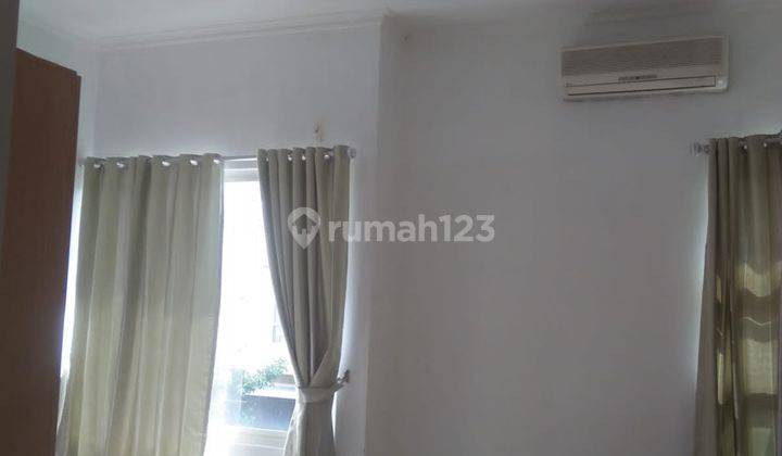 Rumah di Canary the spring gading serpong 2 Lantai luas 7 x 17 m kt 2+1 km 2+1 ada ac 1 di kamar utama, ada garasi dalam  4