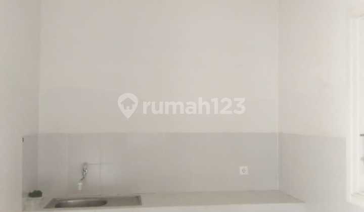 Rumah di Canary the spring gading serpong 2 Lantai luas 7 x 17 m kt 2+1 km 2+1 ada ac 1 di kamar utama, ada garasi dalam  8