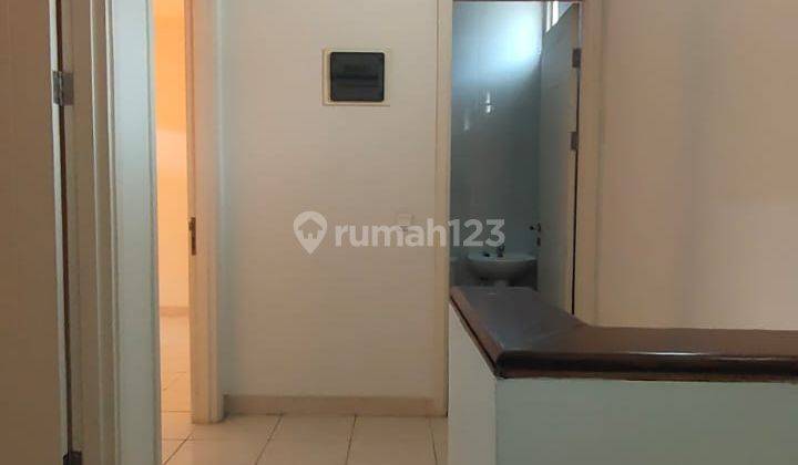 Rumah di Cluster canary the spring gading serpong 2 Lantai luas 7 x 17 m kt 2 km 3 , AC 1  3