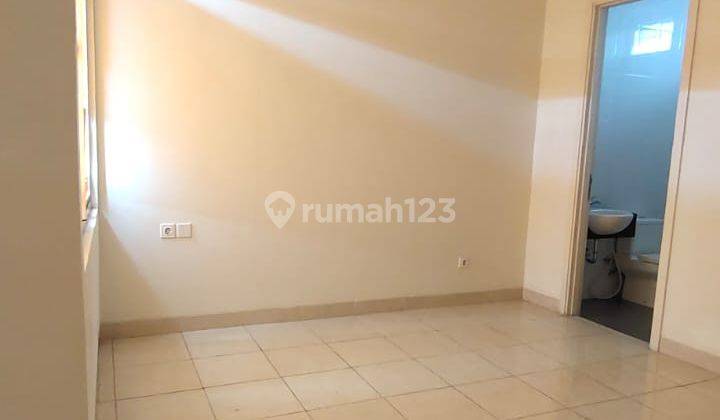 Rumah di Cluster canary the spring gading serpong 2 Lantai luas 7 x 17 m kt 2 km 3 , AC 1  7