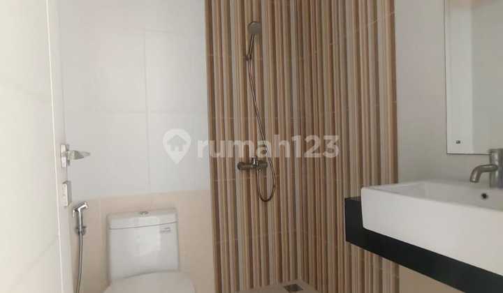 Rumah Murah Turun Harga di Cluster Volta Gading Serpong Luas 7 X 17 M Lb 132 M Kt 3+1 Km 2+1 SHM 2