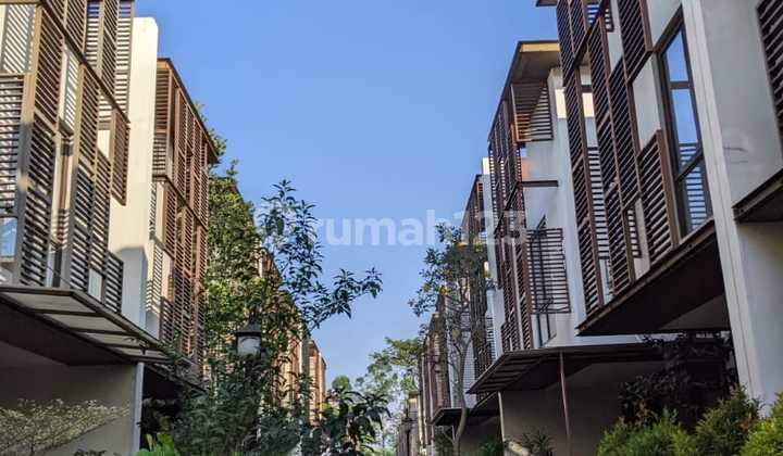 Rumah Cantik Siap Huni Rumah Bsd Greenwich Cluster Whelford Luas 6 X 10 = 60 M Lb 120 M Kt 2 Km 2+1 Furnish , SHM, Selatan 2