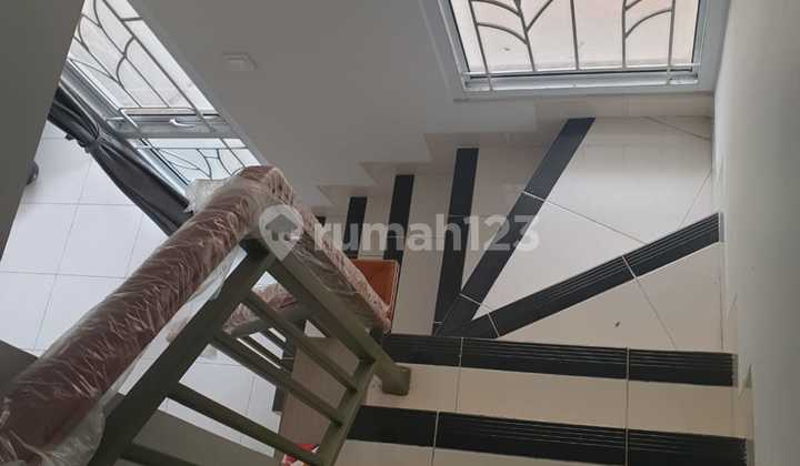 Rumah Virginia Village Gading Serpong Rumah 2 Lantai Luas 32 M Lb 48 M Kt 2 Km 2 , Ac 2 2