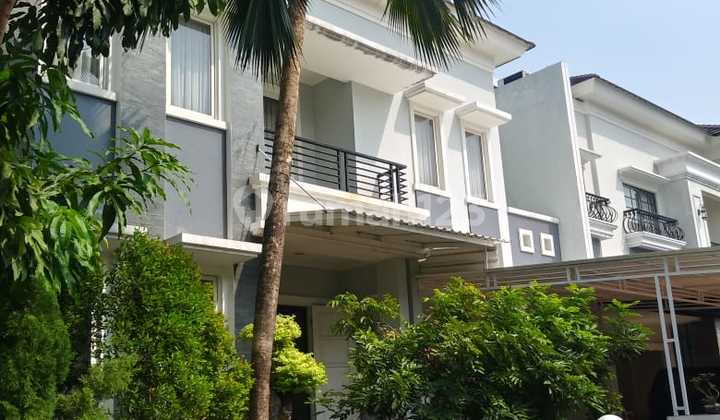 Rumah Besar di Cluster Aquamarine Pondok Hijau Golf Gading Serpong Luas 13X21= 278 M Kt 4+1 Km 3+1 Full Furnish , Hadap Timur